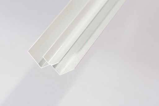 Storm Internal Cladding Aluminium Internal Corner - 2400mm x 10mm White - For Bathrooms/ Showers